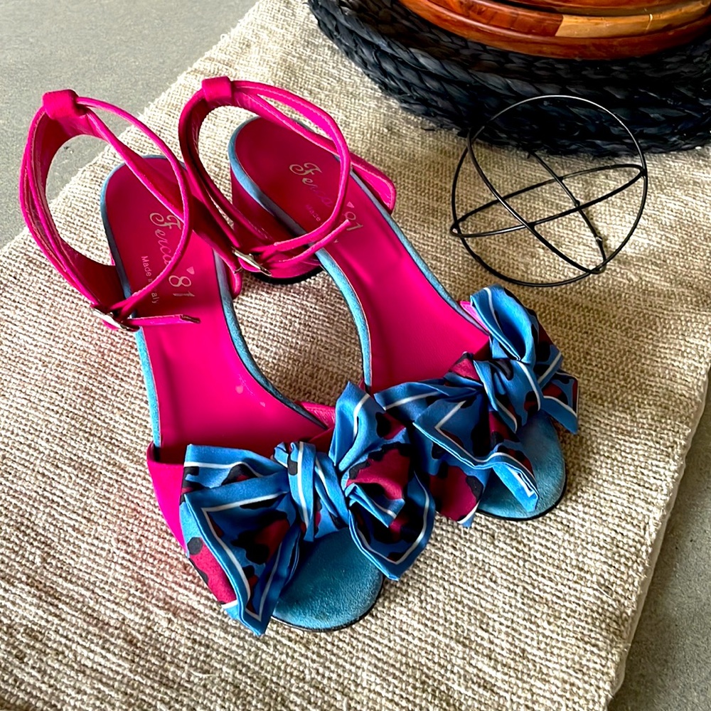 FERCA 81 FUSHIA MADE IN ITALY SIZE 38 pink and blue heels with the bow suede